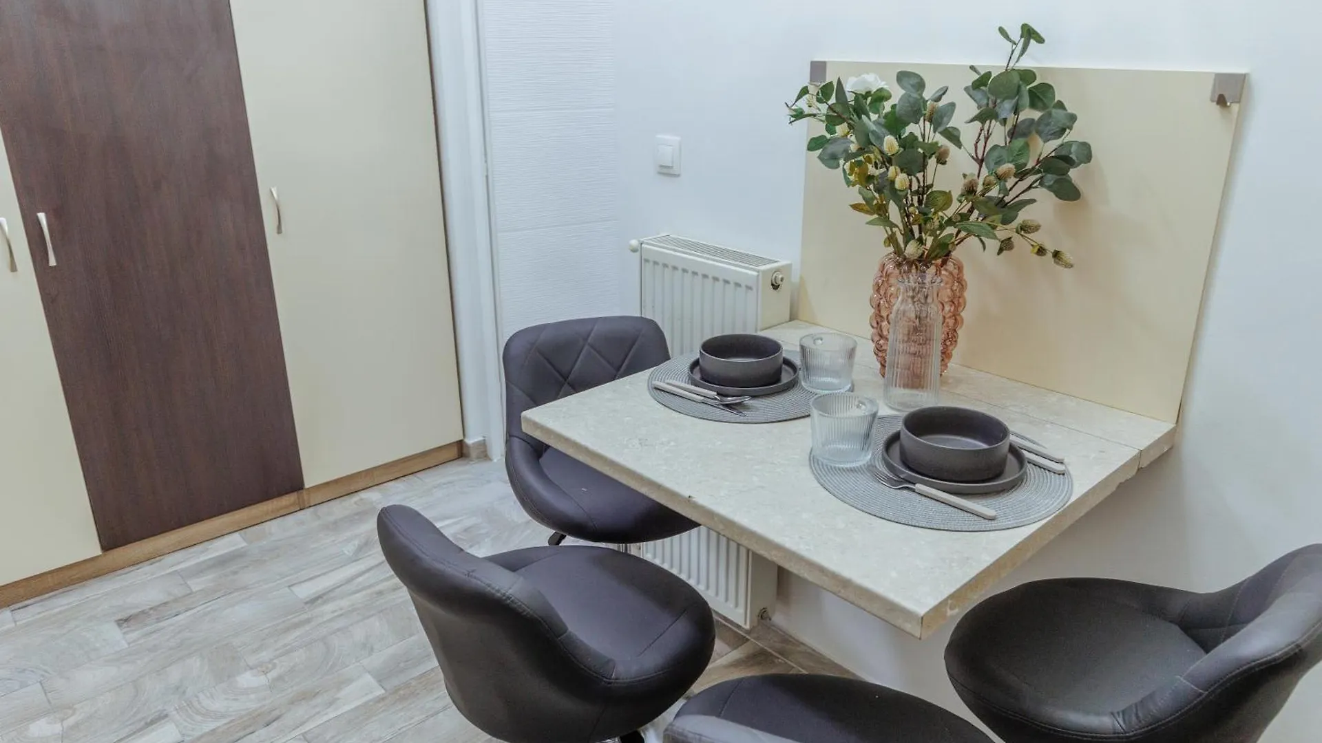 Rise & Shine Apartment Budapest 0*,  Hungary